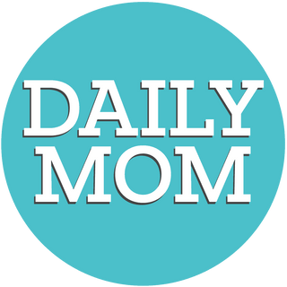 The Daily Mom Blog Logo
